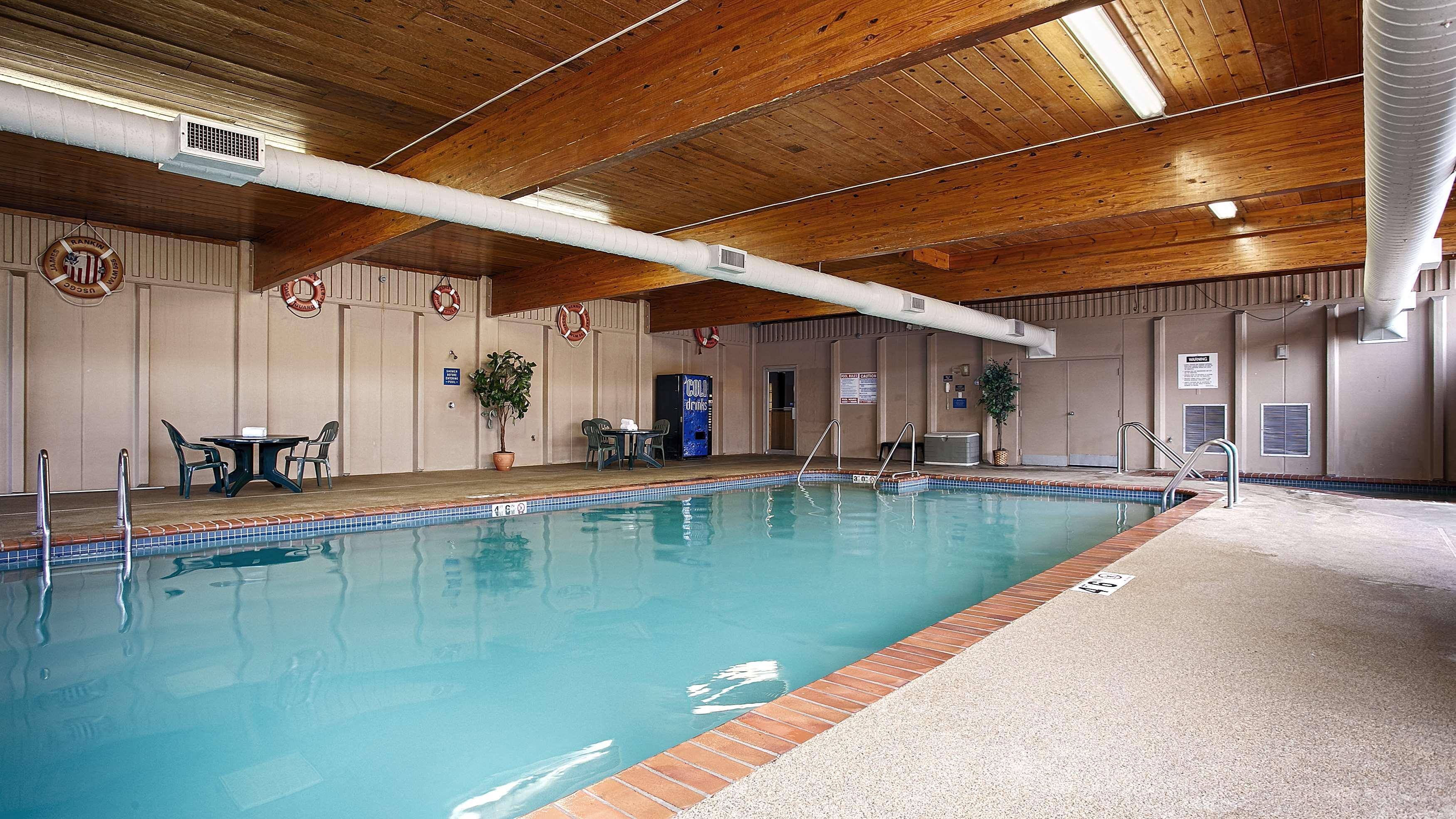 Western Riverfront 3*