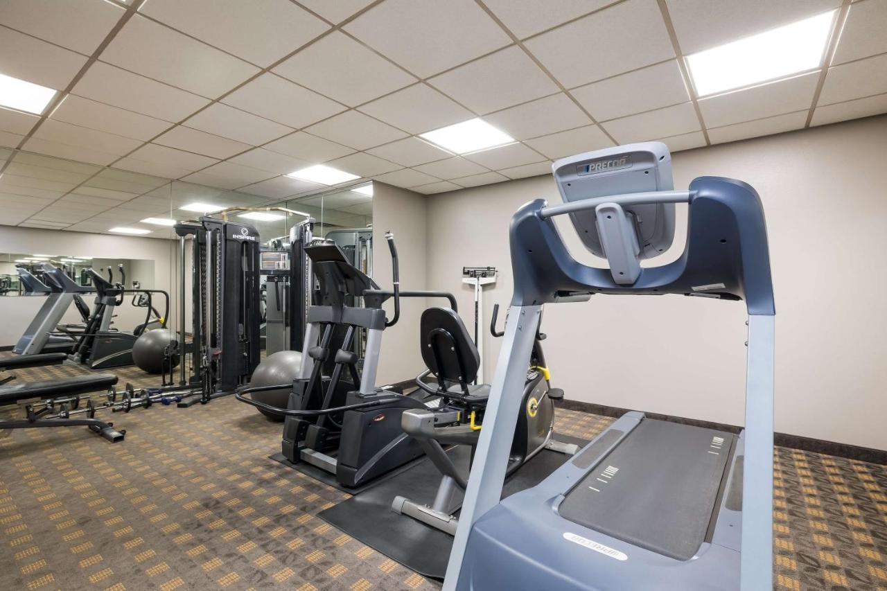 Western Riverfront Hotel 3*