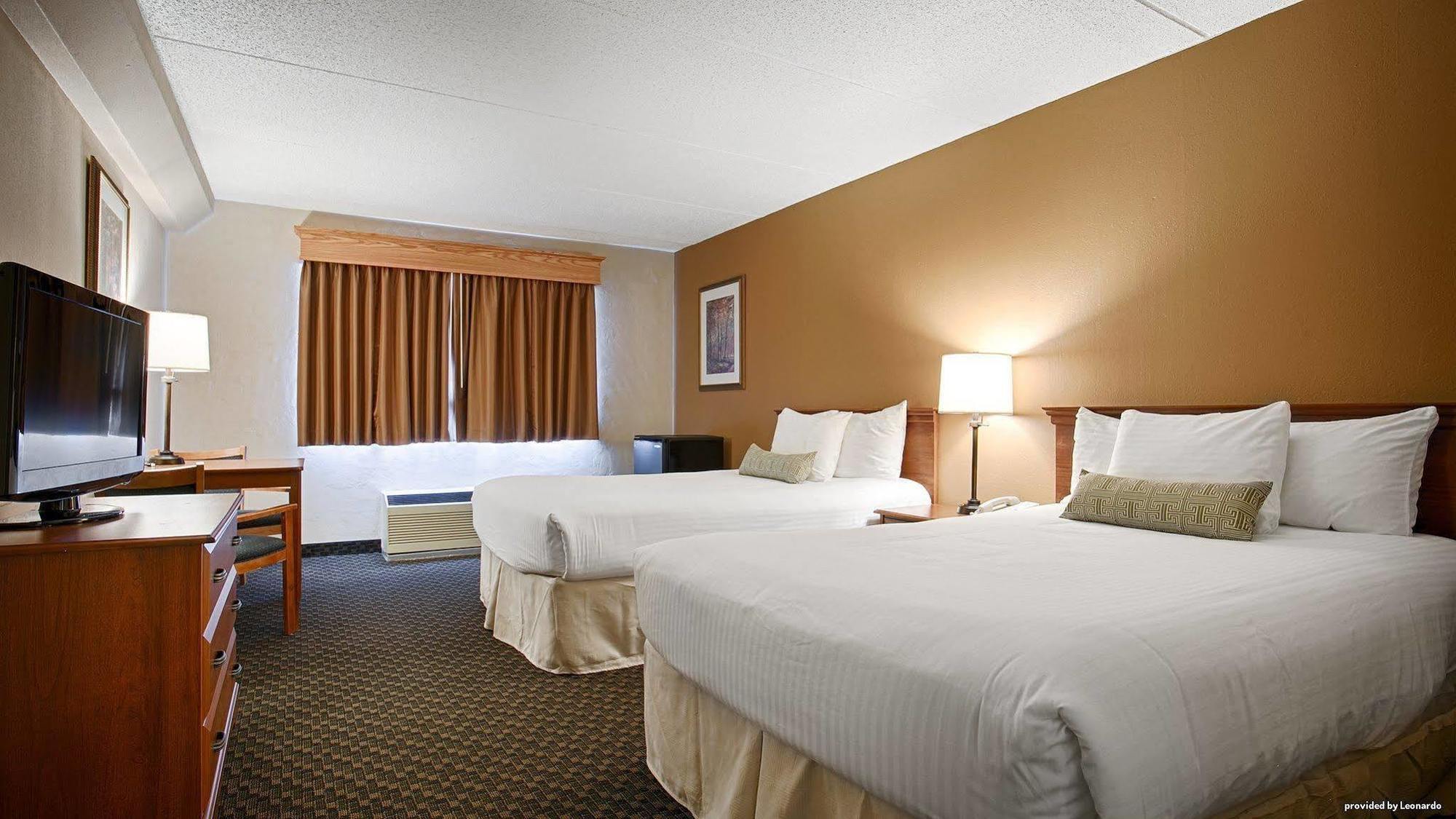 Western Riverfront Hotel